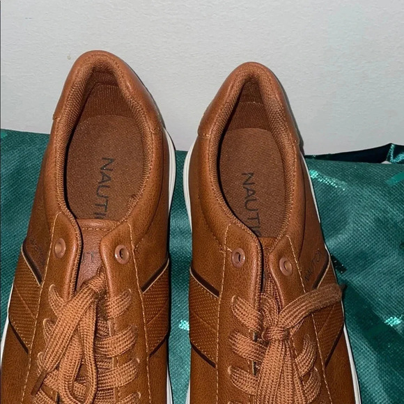 Nautica Brown Sneakers with Smooth Leather Upper and White Sole - Picture 4 of 9